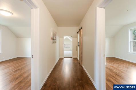 985 N 4th Avenue Stayton OR 97383