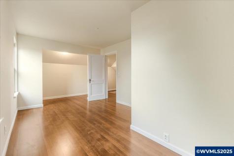 985 N 4th Avenue Stayton OR 97383