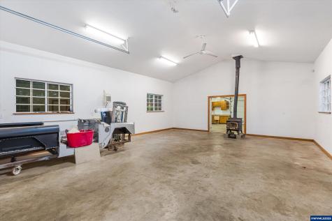 985 N 4th Avenue Stayton OR 97383