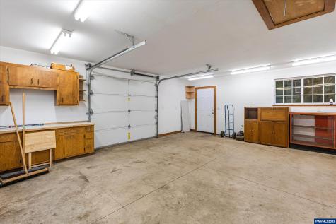 985 N 4th Avenue Stayton OR 97383