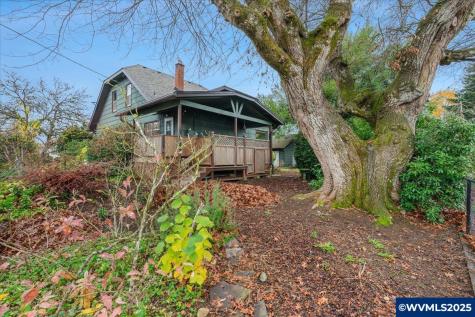 985 N 4th Avenue Stayton OR 97383