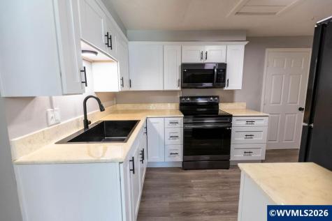 2306 Jefferson Street Sweet Home OR 97286