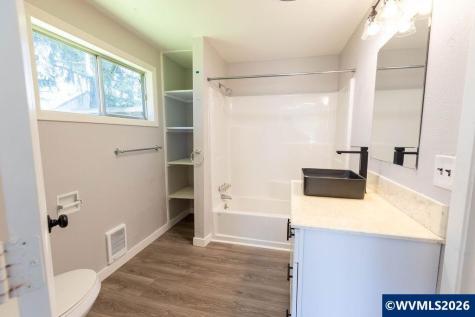 2306 Jefferson Street Sweet Home OR 97286