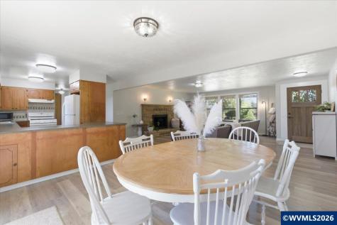 2832 NW Oak Grove Drive Albany OR 97321