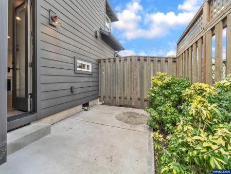 1956 SW 53rd Street Corvallis OR 97333