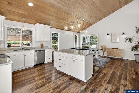 810 Valleywood Drive SE Salem OR 97306