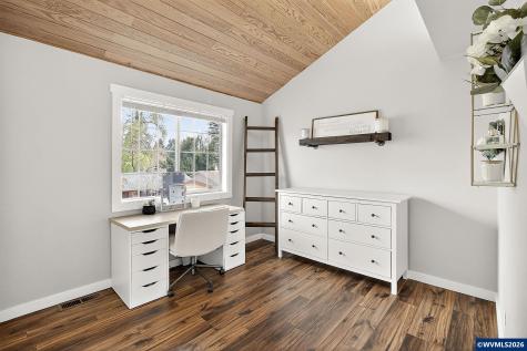 810 Valleywood Drive SE Salem OR 97306