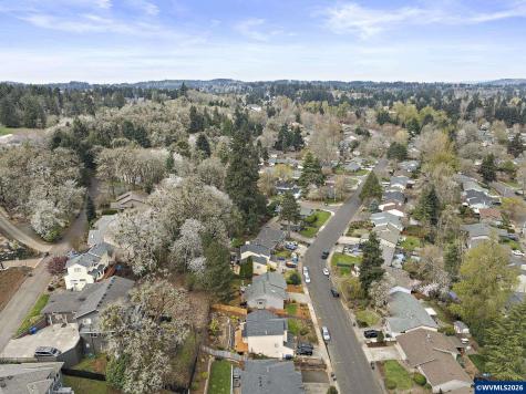 810 Valleywood Drive SE Salem OR 97306