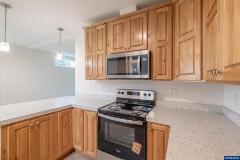 3223 Comber Court NE Salem OR 97305