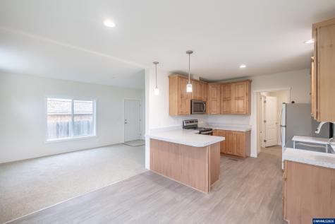 3223 Comber Court NE Salem OR 97305