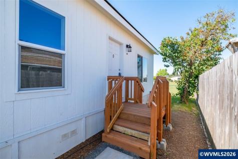 3223 Comber Court NE Salem OR 97305