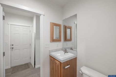 3223 Comber Court NE Salem OR 97305