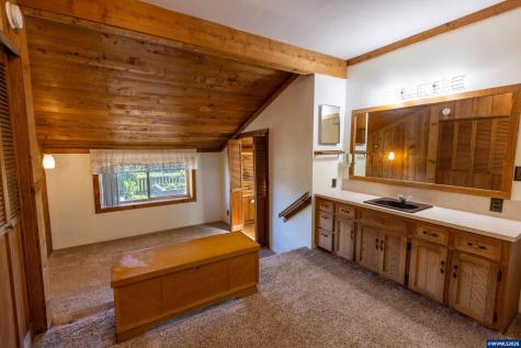 5686 Waconda Road NE Salem OR 97305