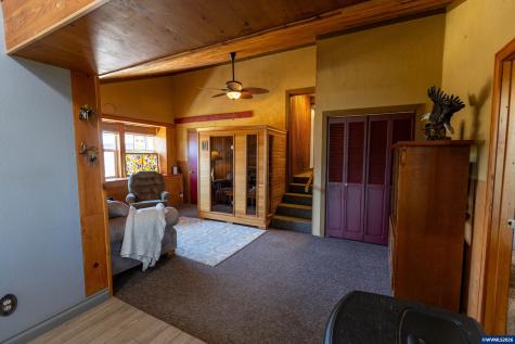 5686 Waconda Road NE Salem OR 97305