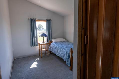 5686 Waconda Road NE Salem OR 97305