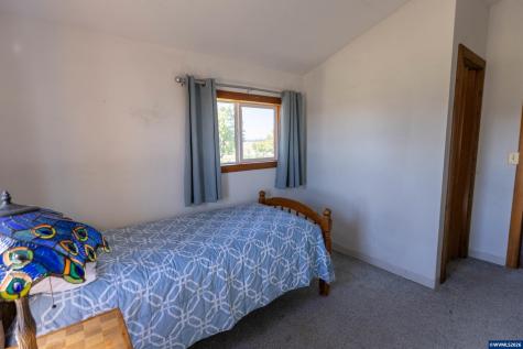 5686 Waconda Road NE Salem OR 97305