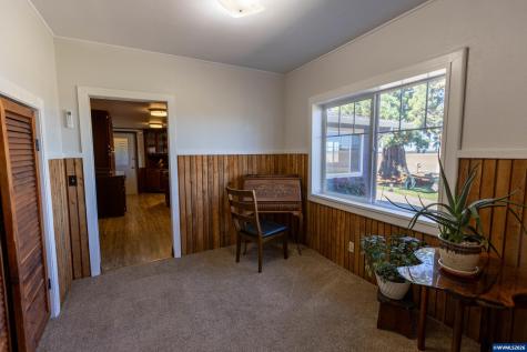 5686 Waconda Road NE Salem OR 97305