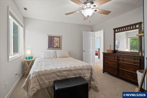1824 Olivia Circle NW Albany OR 97321