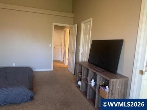 1405 Independence Avenue Woodburn OR 97071
