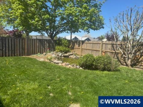 1405 Independence Avenue Woodburn OR 97071
