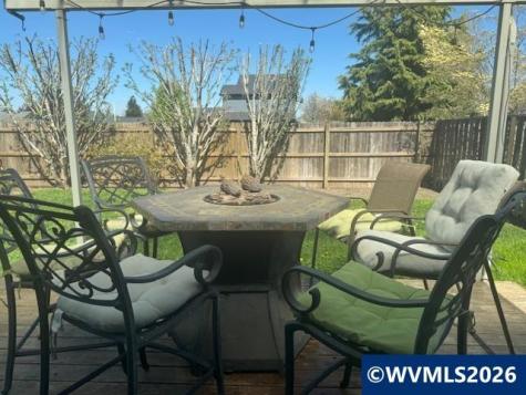 1405 Independence Avenue Woodburn OR 97071