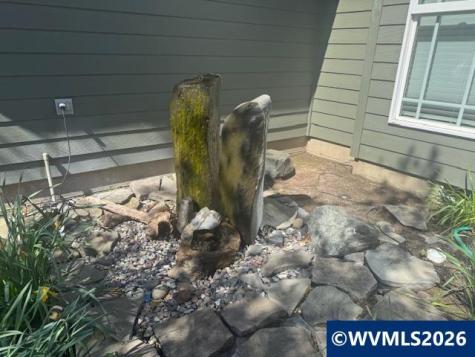 1405 Independence Avenue Woodburn OR 97071