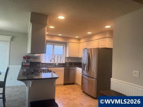 1405 Independence Avenue Woodburn OR 97071