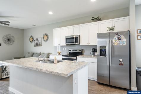 1480 Sunflower Street Woodburn OR 97071