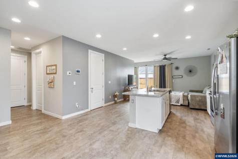 1480 Sunflower Street Woodburn OR 97071
