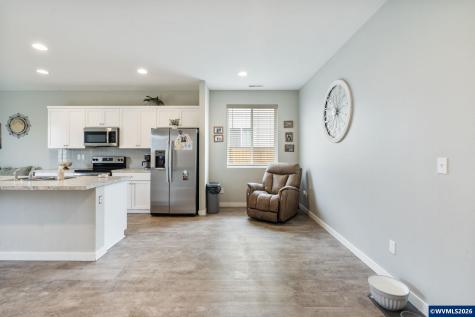 1480 Sunflower Street Woodburn OR 97071