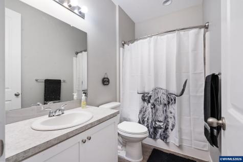 1480 Sunflower Street Woodburn OR 97071