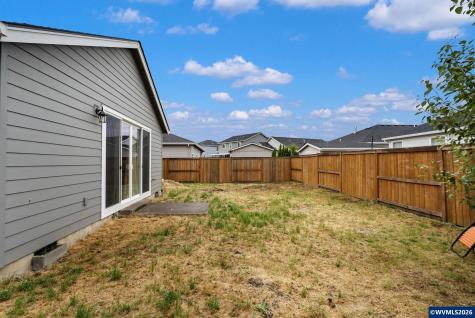 1480 Sunflower Street Woodburn OR 97071