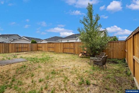 1480 Sunflower Street Woodburn OR 97071