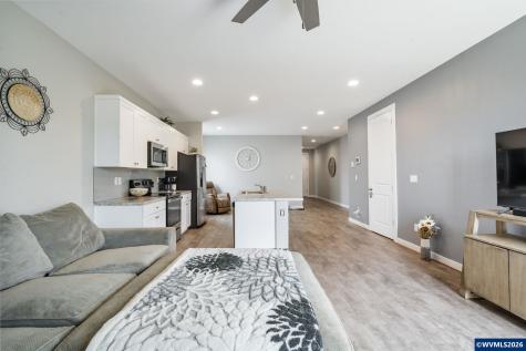 1480 Sunflower Street Woodburn OR 97071
