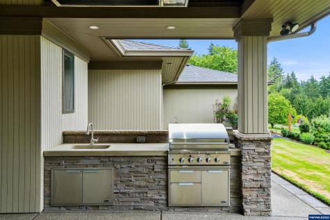 840 Sahalee Court SE Salem OR 97306