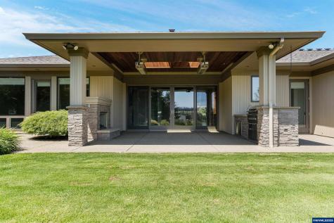 840 Sahalee Court SE Salem OR 97306