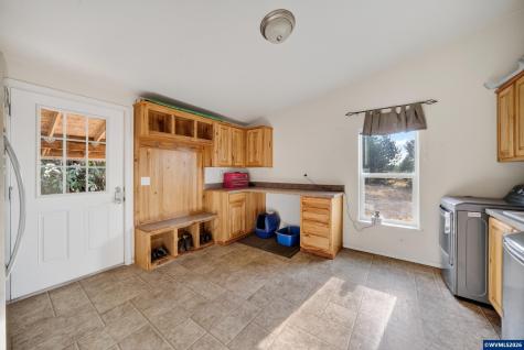 13105 Mountain View Lane SE Turner OR 97392