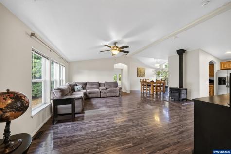 13105 Mountain View Lane SE Turner OR 97392