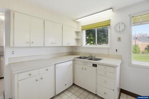 3373 Rawlins Avenue NE Salem OR 97301