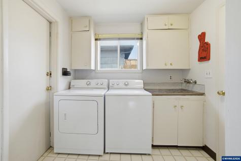 3373 Rawlins Avenue NE Salem OR 97301