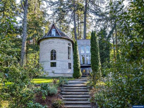1820 E 28th Avenue Eugene OR 97403