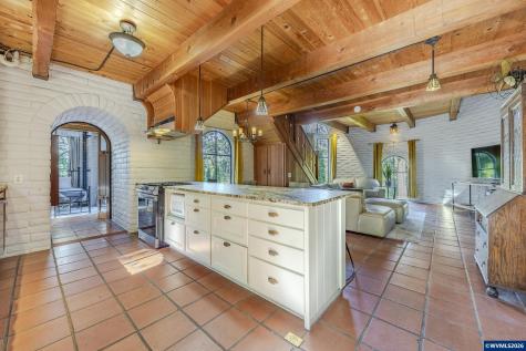 1820 E 28th Avenue Eugene OR 97403