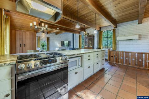 1820 E 28th Avenue Eugene OR 97403