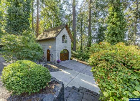 1820 E 28th Avenue Eugene OR 97403