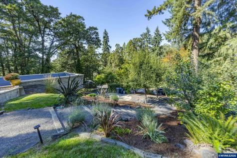 1820 E 28th Avenue Eugene OR 97403