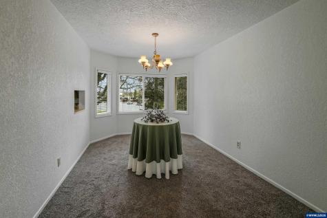 854 George Street NW Salem OR 97304