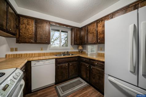 854 George Street NW Salem OR 97304