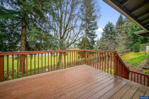 854 George Street NW Salem OR 97304