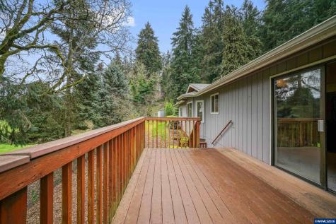 854 George Street NW Salem OR 97304
