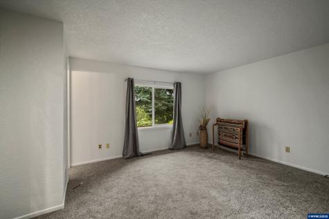 854 George Street NW Salem OR 97304